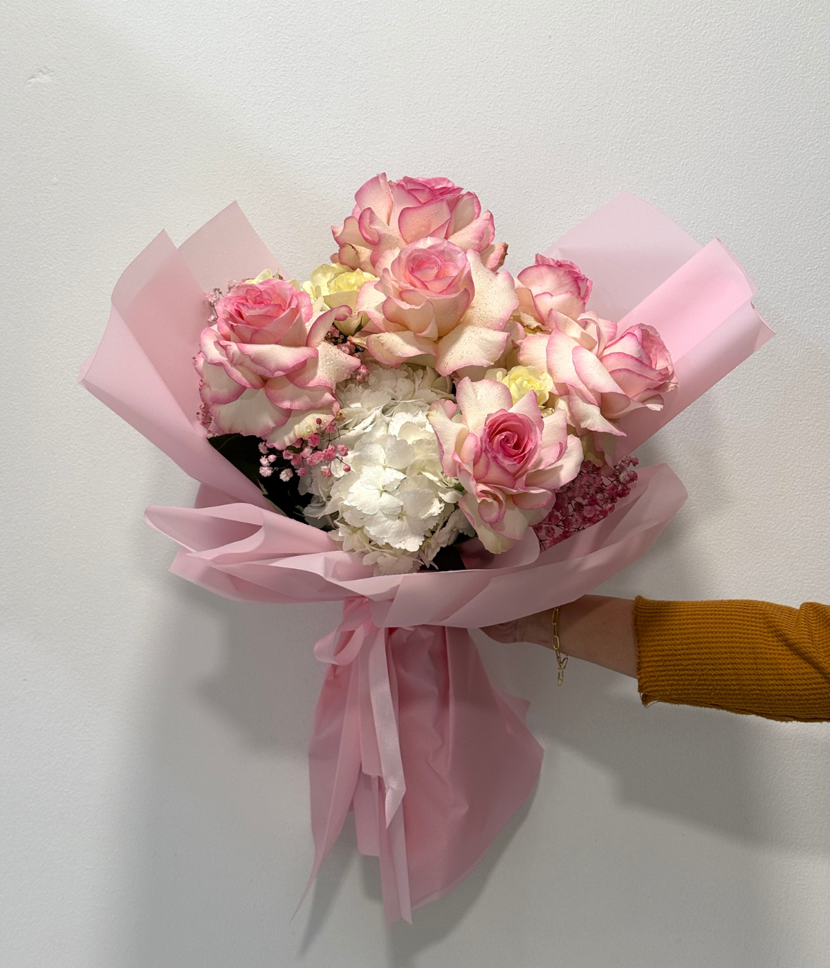 Hydrangea’s Bloom bouquet – hydrangea and roses – Petal Frost Dubai