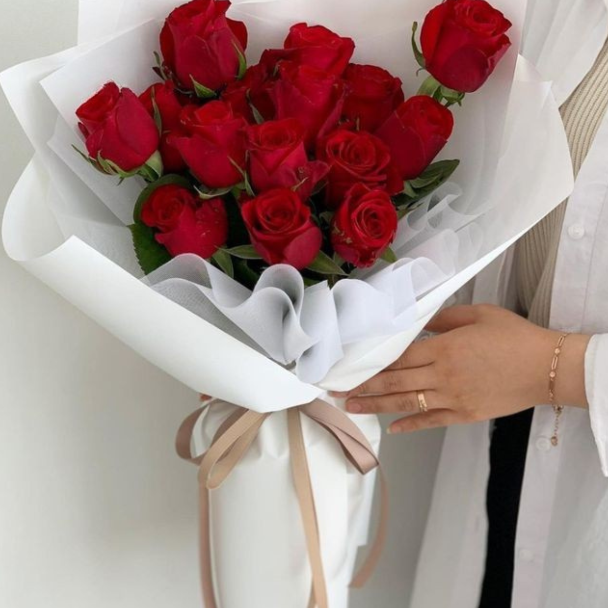 Pure Valentine Passion bouquet 15 red roses – Petal Frost Dubai