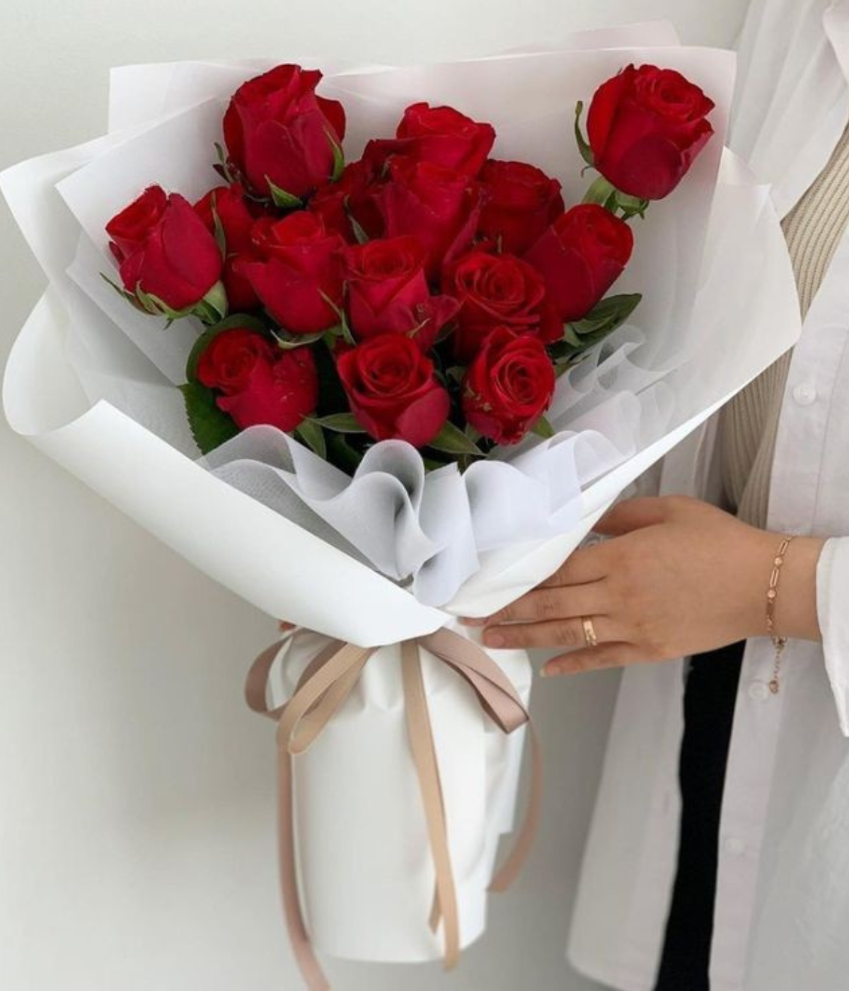 Pure Valentine Passion bouquet 15 red roses – Petal Frost Dubai