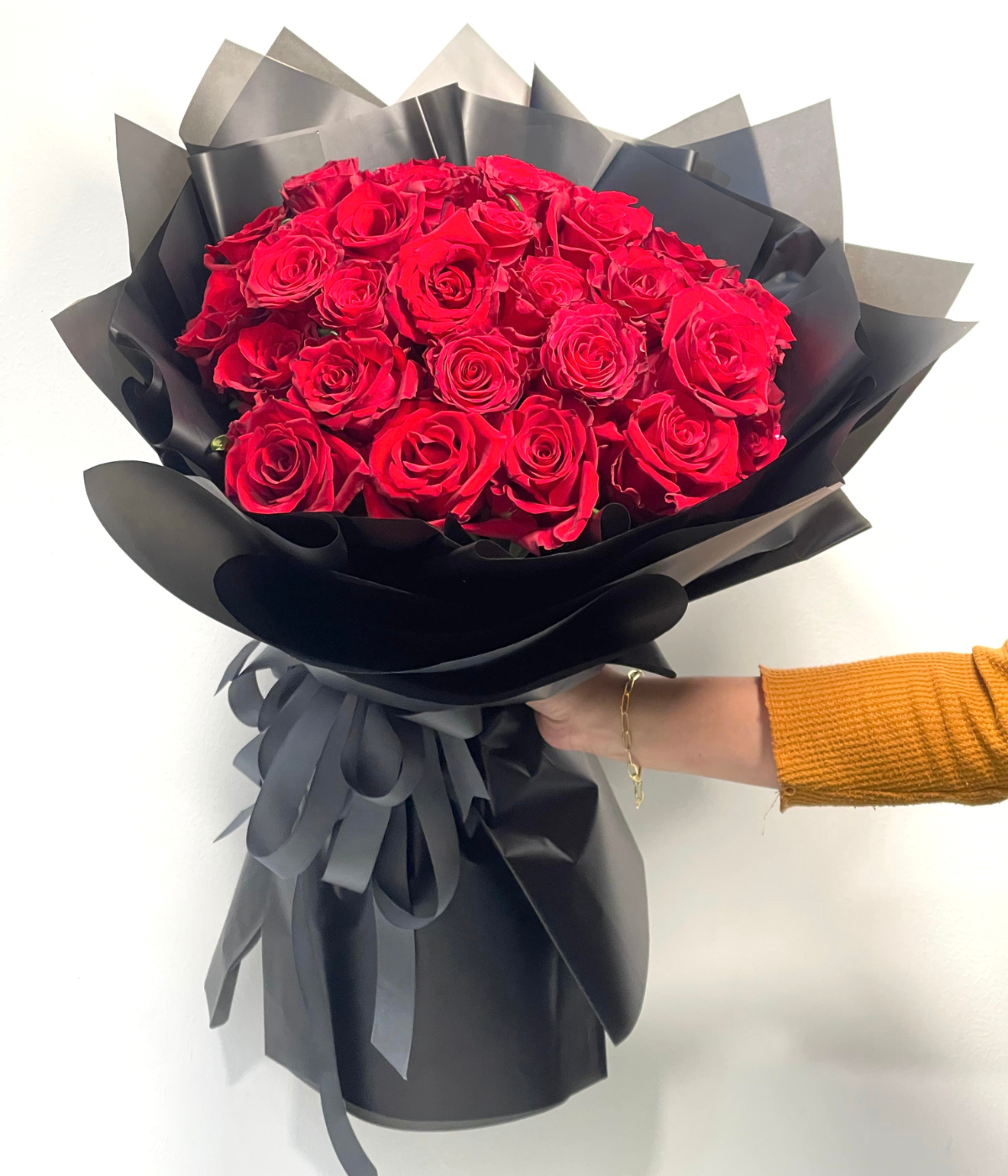 Ruby Embrace bouquet – 40 premium red roses – Petal Frost Dubai