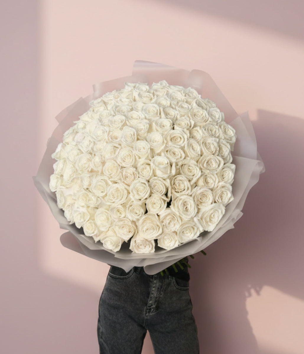 100 White roses
