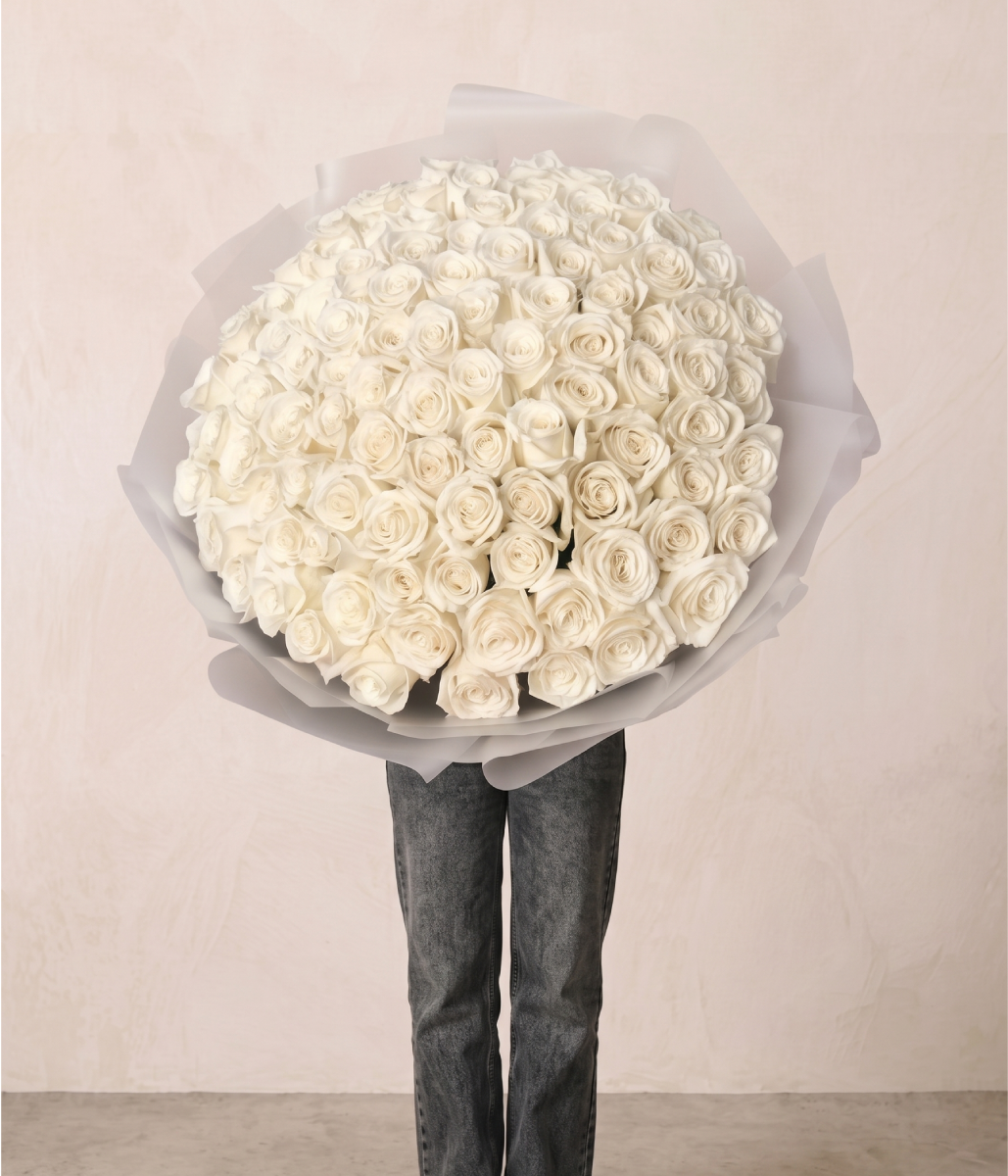 100 White roses