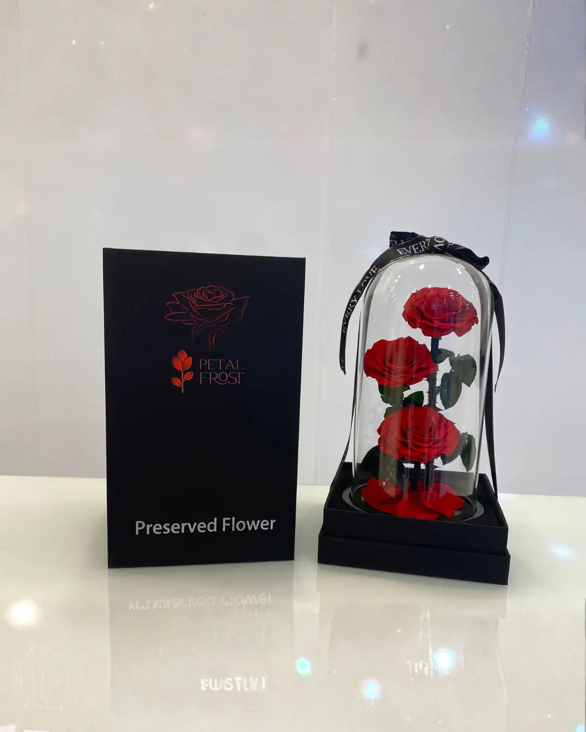 3 forever red roses in box dubai flower shop