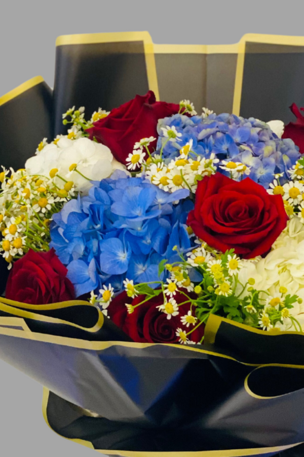 Blue’s Chamomile bouquet – hydrangea and roses - Peta Frost Dubai