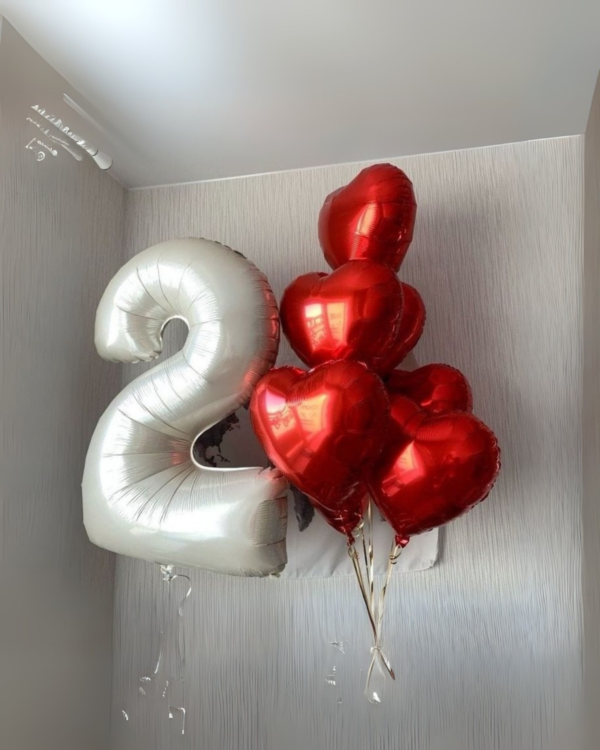 Number to ballon with heart foil