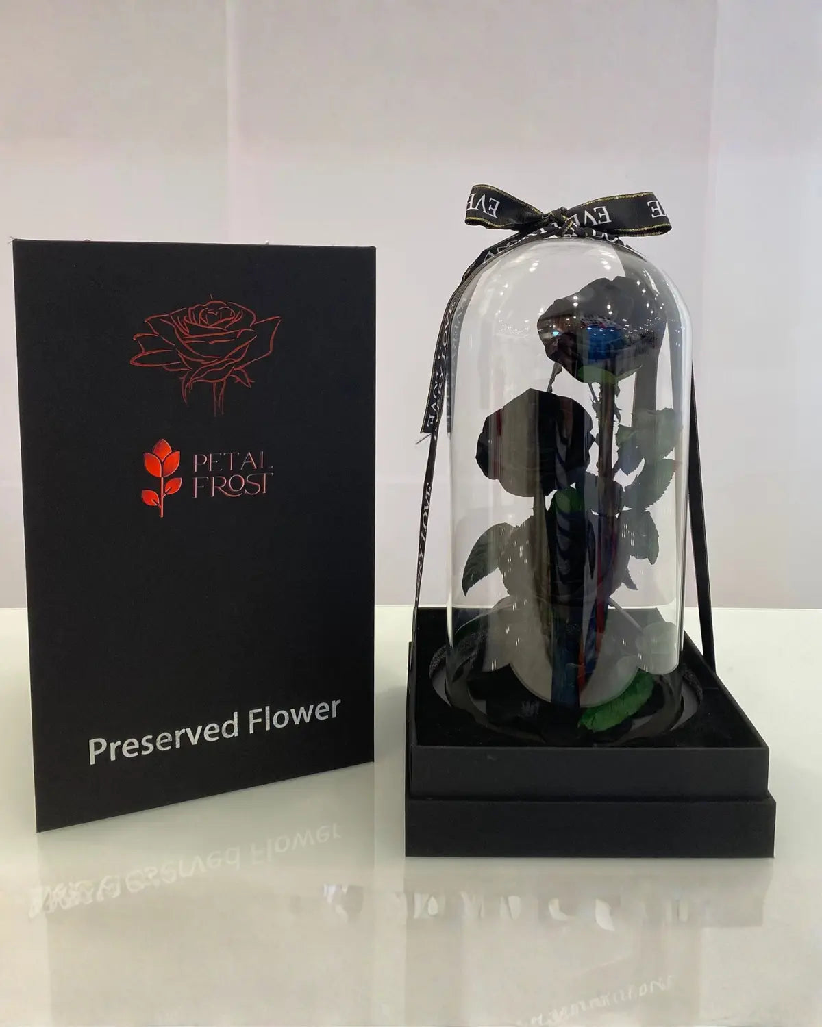 Preserved 3 Black Roses in dubai flower gift for him in dubai flower shop