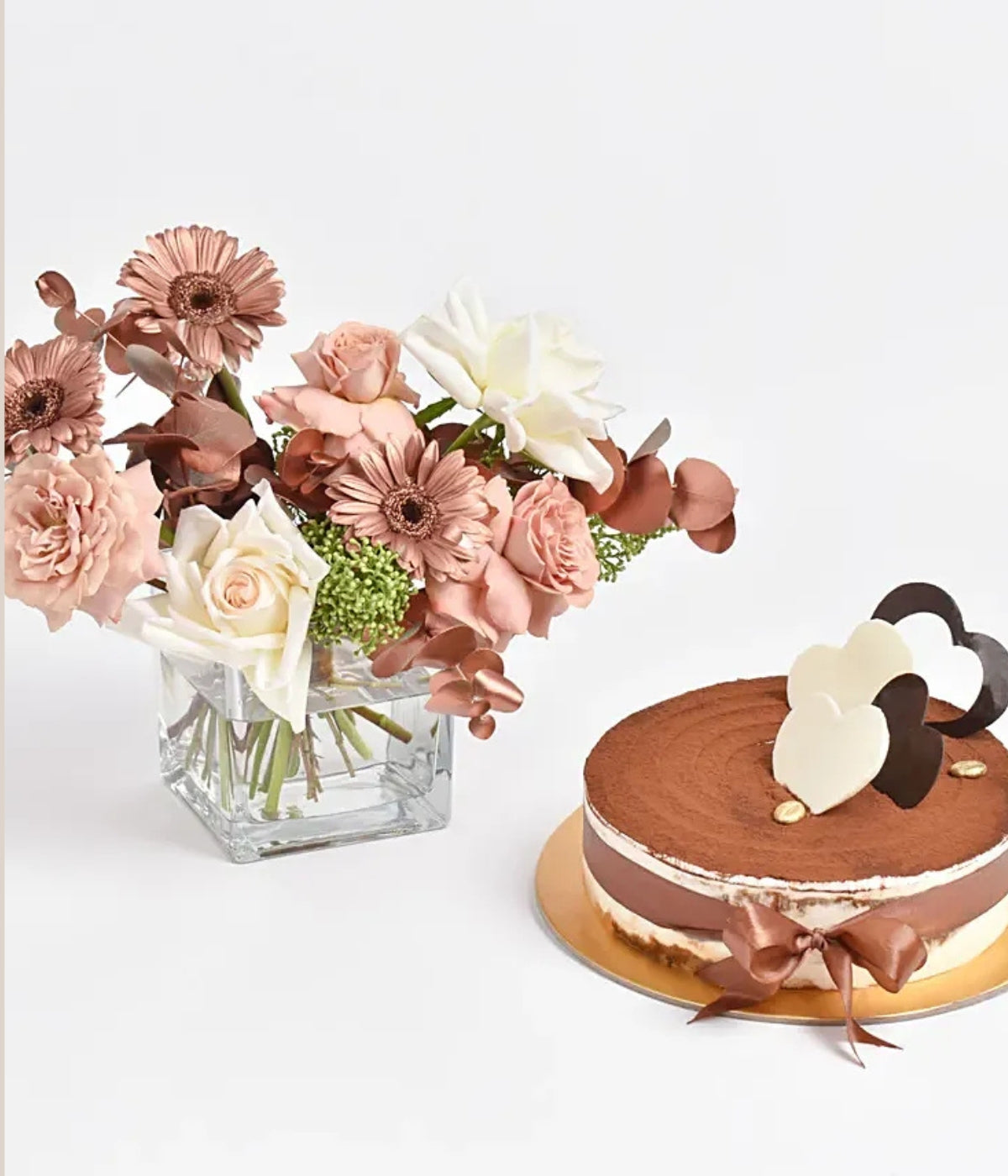 Monochrome Flowers and Tiramisu Cake