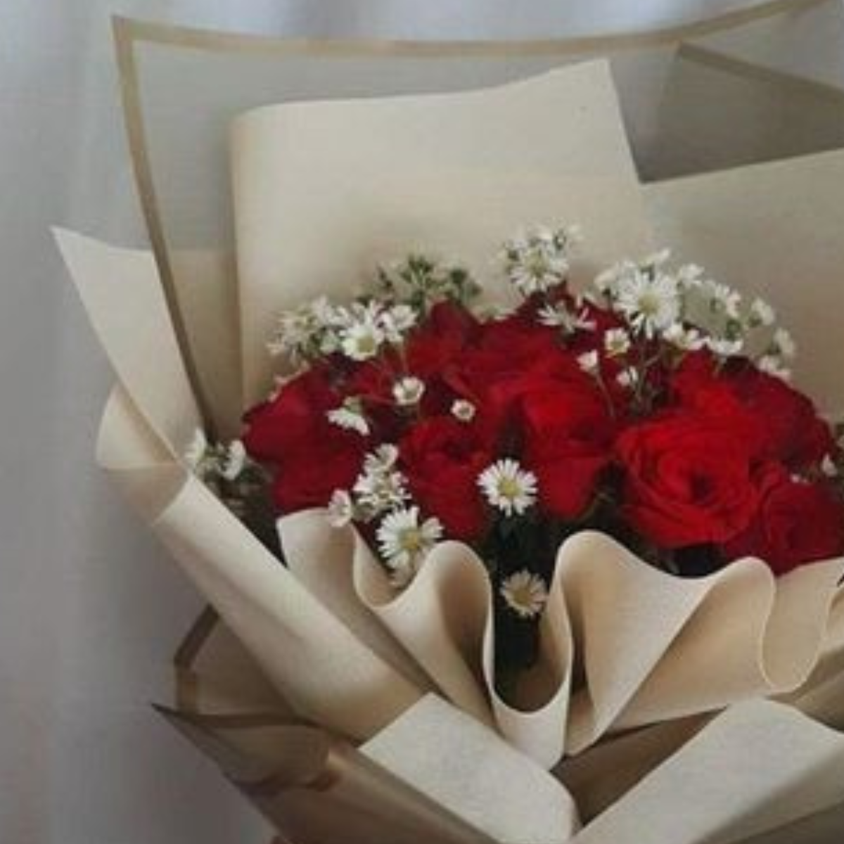 Valentine’s Rose Symphony bouquet – 15 red roses Dubai - Petal Frost Dubai