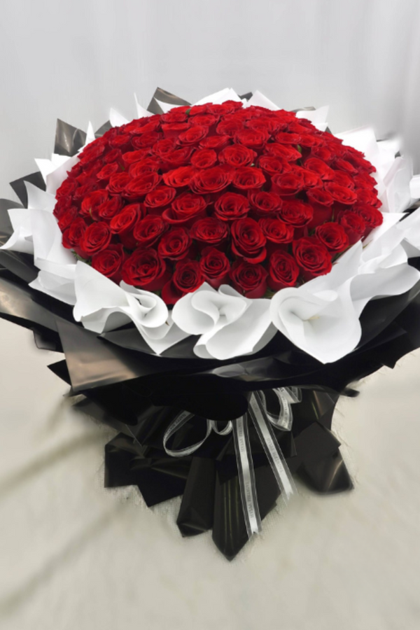 101 Classic Black And White  Premium Red Roses