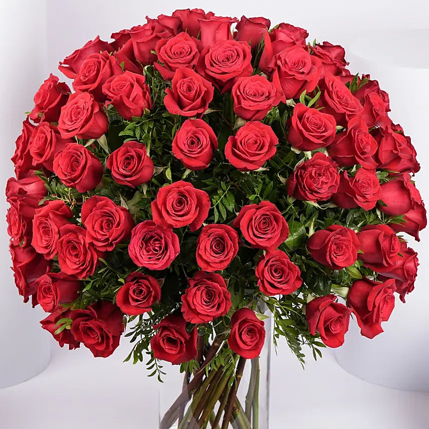 Ravishing 100 Red Roses In Glass Vase